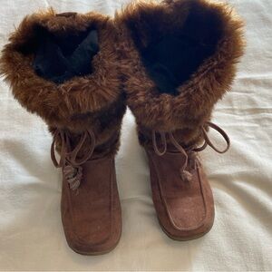 Boots with Fur Brown size 8